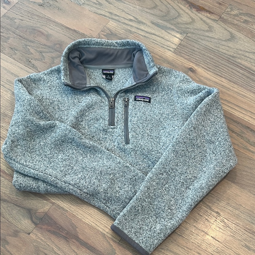 Patagonia Heathered Gray Fleece quarter zip